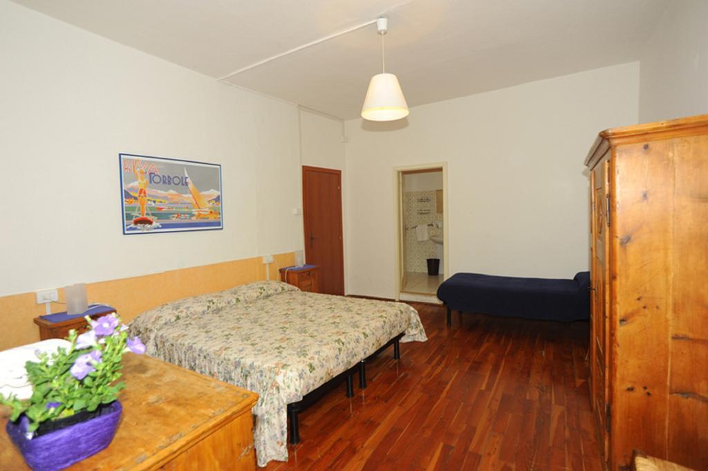 Albergo La Montanara Riva del Garda Luaran gambar