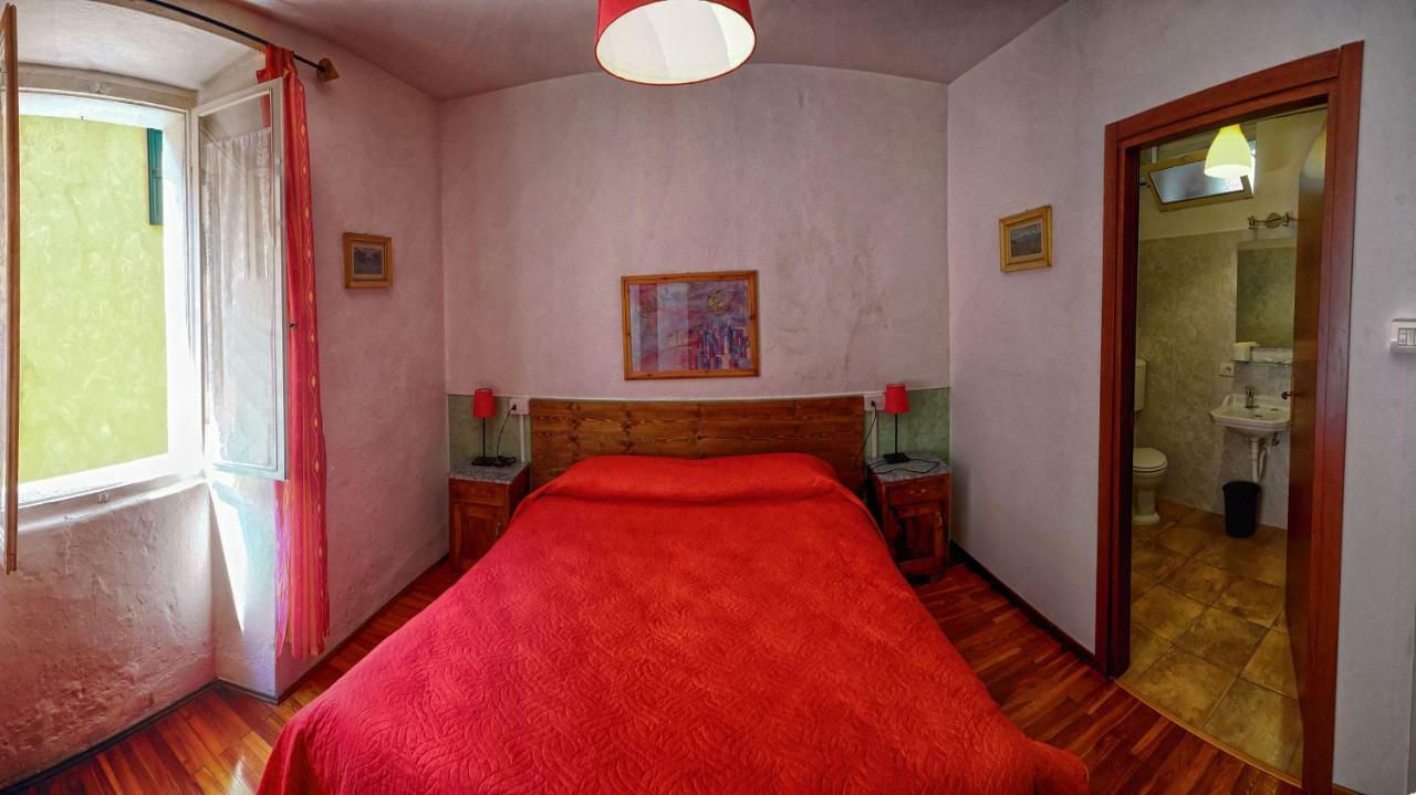 Albergo La Montanara Riva del Garda Luaran gambar